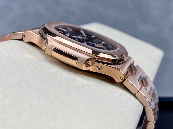 Patek Philippe Nautilus 5712GR-001 18K Rose Gold - Image 6