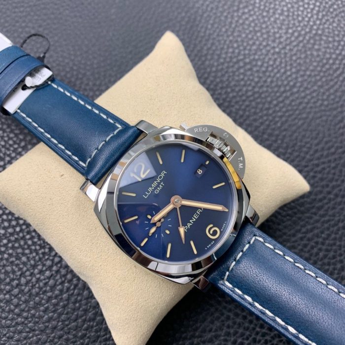 Panerai Luminor 1950 3 Days GMT Automatic PAM 688 - Image 4