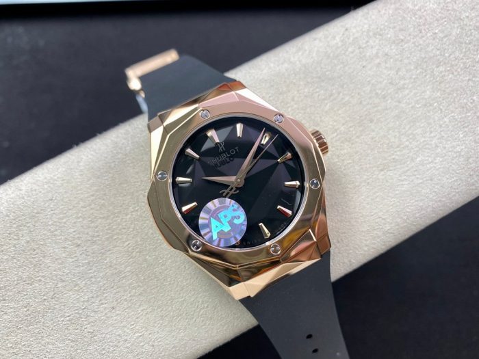 Hublot Classic Fusion ORLINSKI (Rose Gold black Fushion) - Image 4