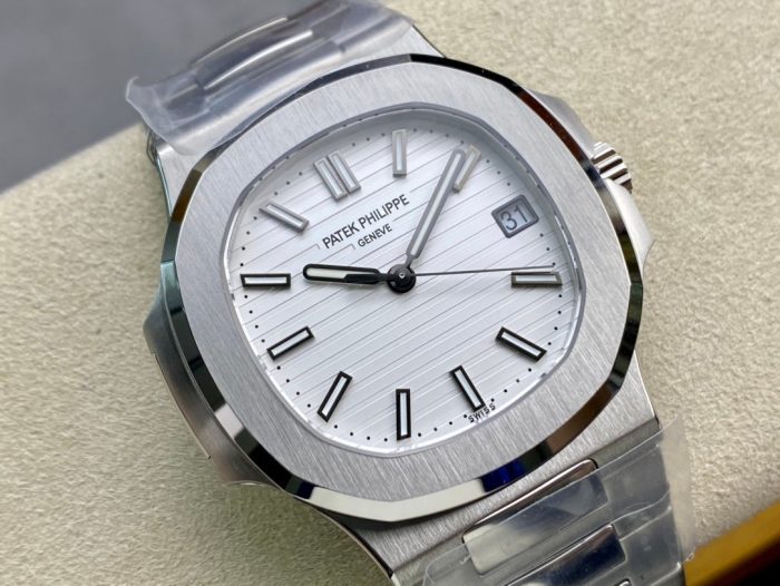 Patek Philippe 5811G Nautilus - Image 2