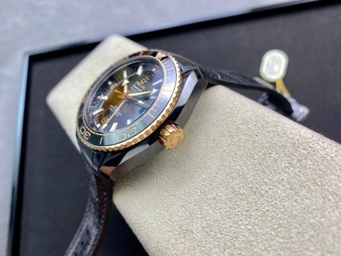 Omega Chieftain Series Black Ceramic Ocean Universe 600 meters (Deep Sea Black) - Image 7