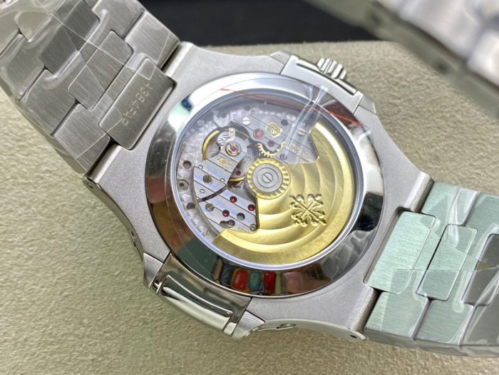 Patek Philippe Nautilus Annual Calendar 5726 - Image 8