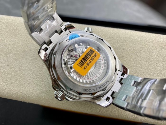 1:1 Superclone-OMEGA Seamaster Diver 300M 42mm (Black Dial seamaster) - Image 8