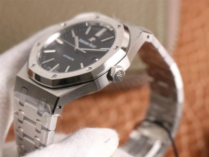 1:1 Super Clone Audemars Piguet Royal Oak 15400 (15400 Black AP) - Image 4