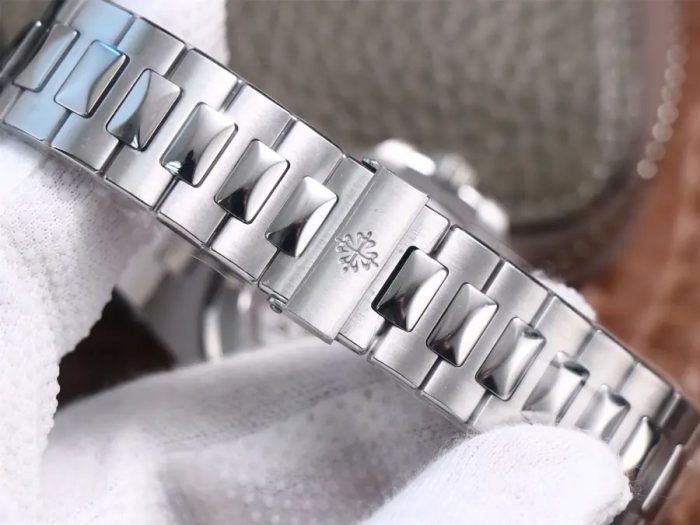 1:1 Superclone Patek Philippe Nautilus 5711/1R-(Patek 5711) - Image 7