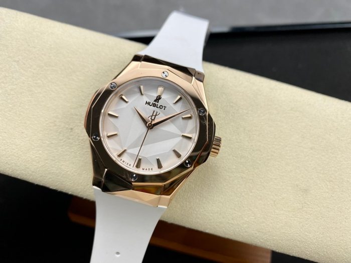 Hublot Classic Fusion ORLINSKI Rose Gold - Image 4