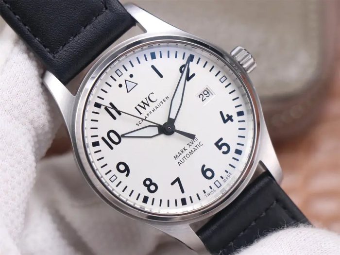World Pilot Mark XVIII watch. - Image 3