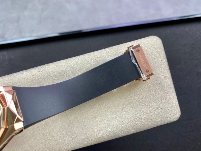 Hublot Classic Fusion ORLINSKI (Rose Gold black Fushion) - Image 8